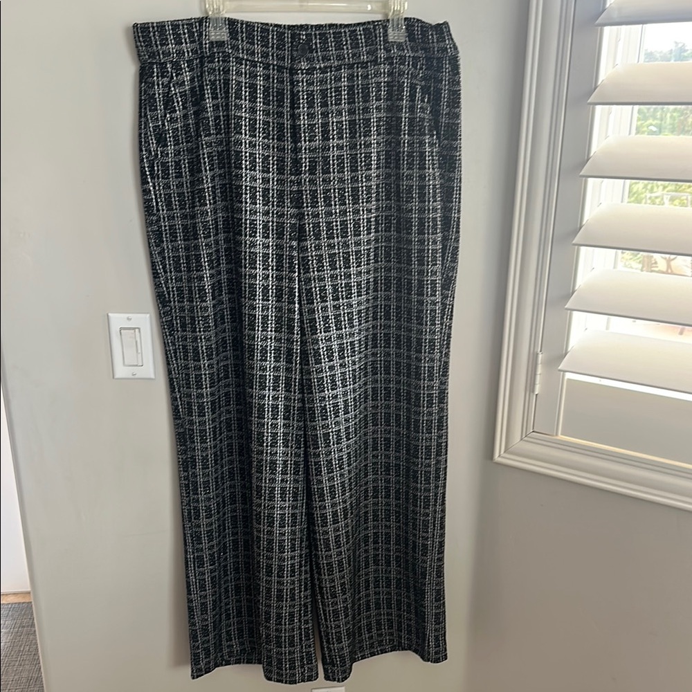 Torrid Black and White Plaid Pants (18T)